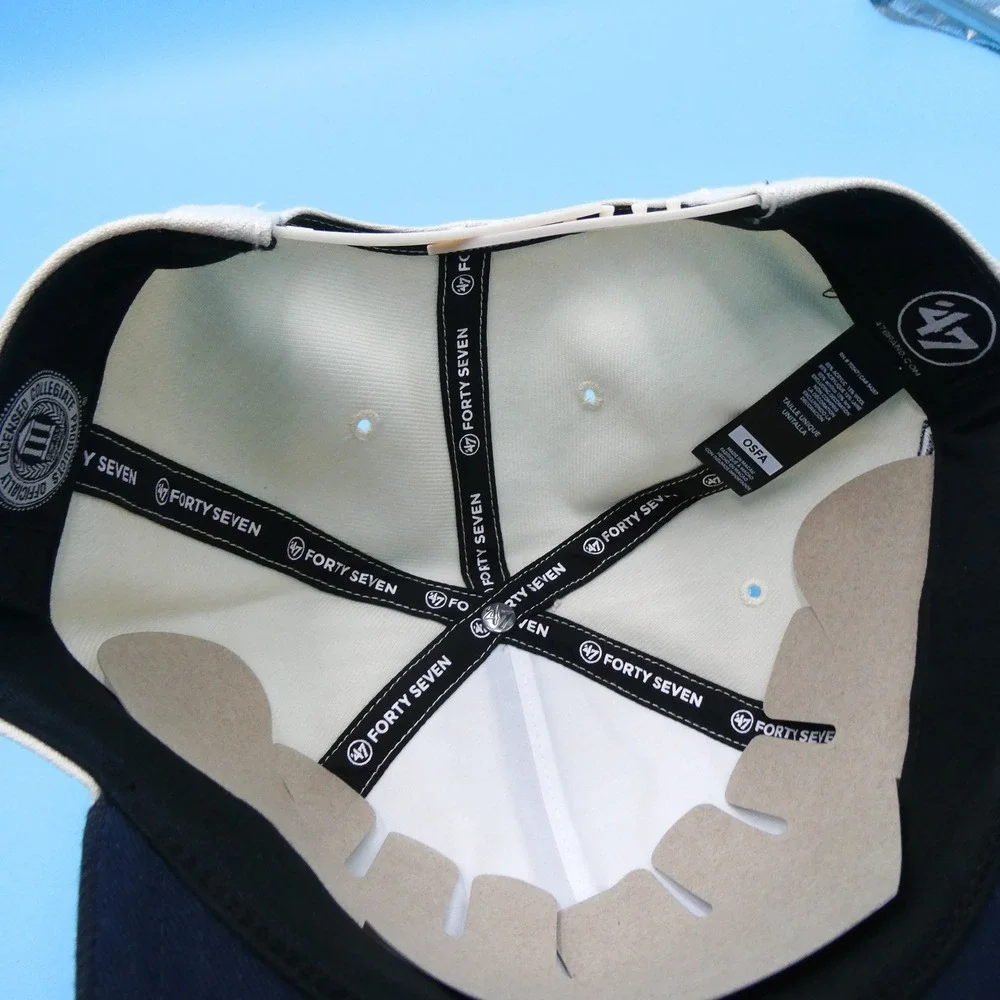 '47 Brand Hat Mens One Size‎ 47 Captain Michigan Wolverines Cream Navy Snapback
